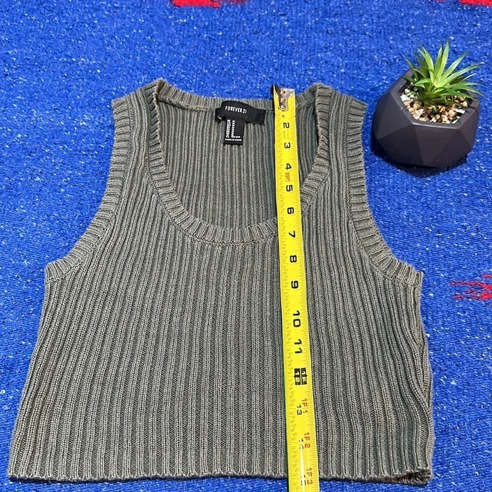 Forever 21 green crop top size M - Picture 5 of 6